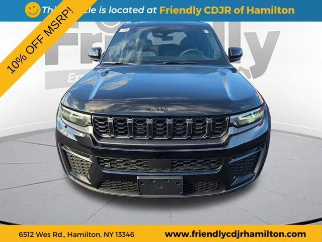 New 2026 Diamond Black Crystal Pearl-Coat Exterior Paint Jeep Limited image 2