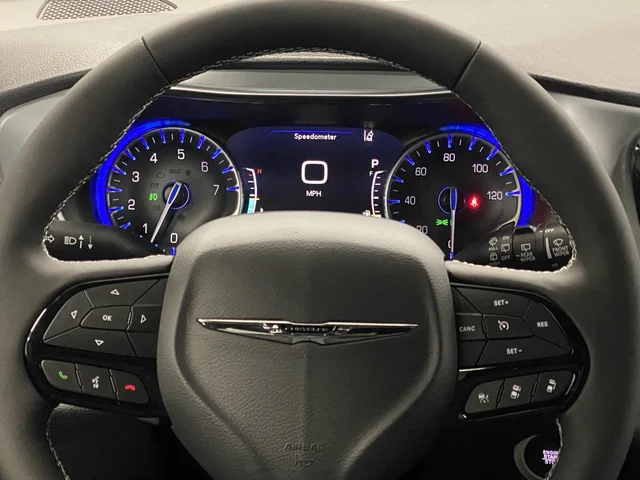 2026 Chrysler Pacifica Limited - Photo 17
