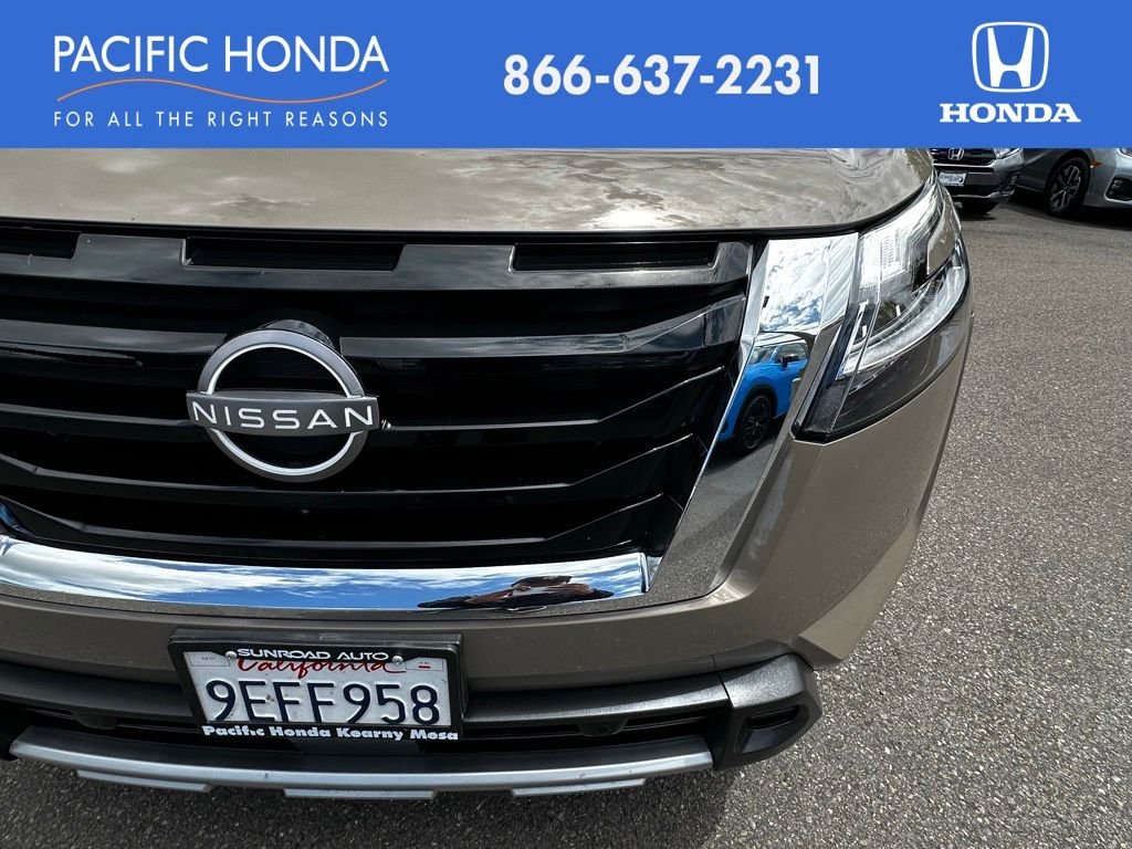 Used 2023 Beige Nissan Platinum image 5