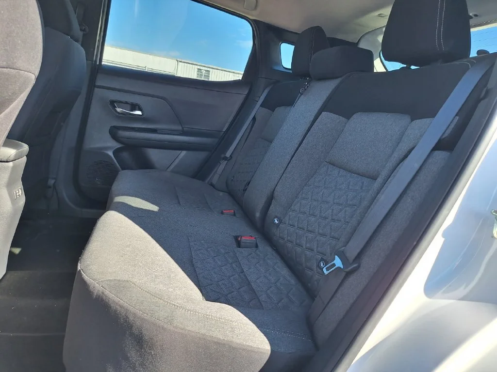 Used 2025 White Nissan SV image 22