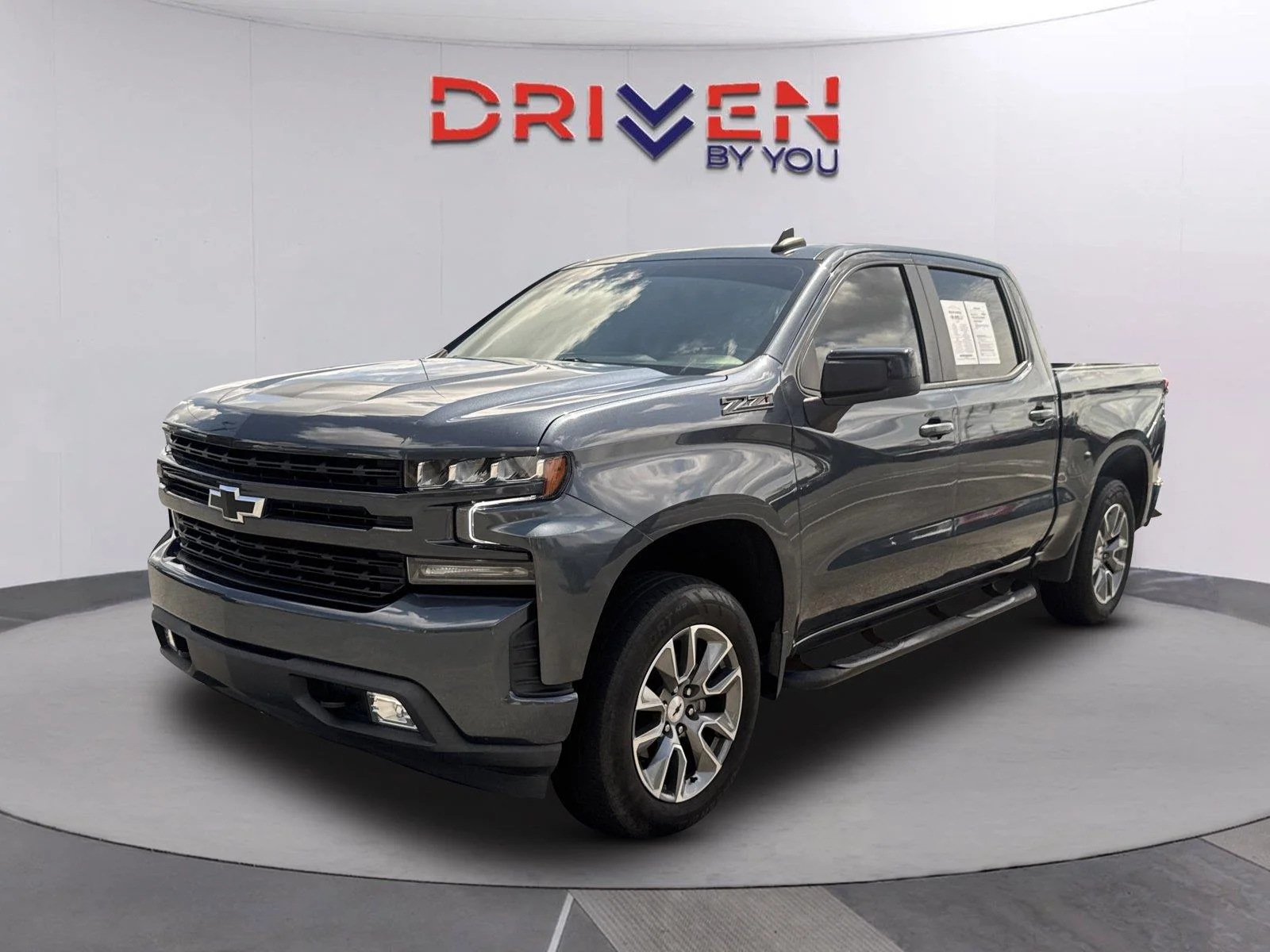 Used 2021 SHADOW GRAY METALLIC Chevrolet RST image 8