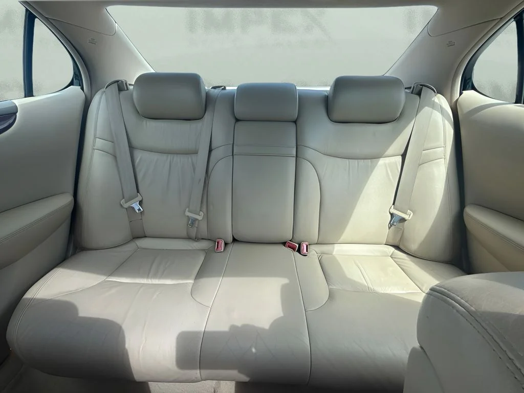 Used 2002 Red Lexus 300 image 12