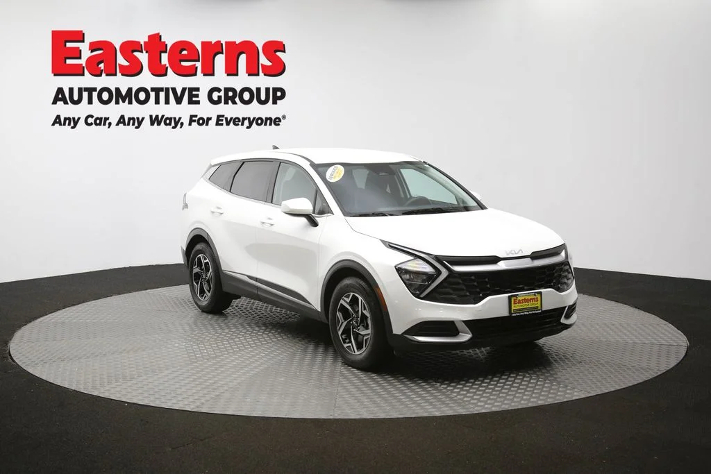 Used 2023 White Kia LX image 47