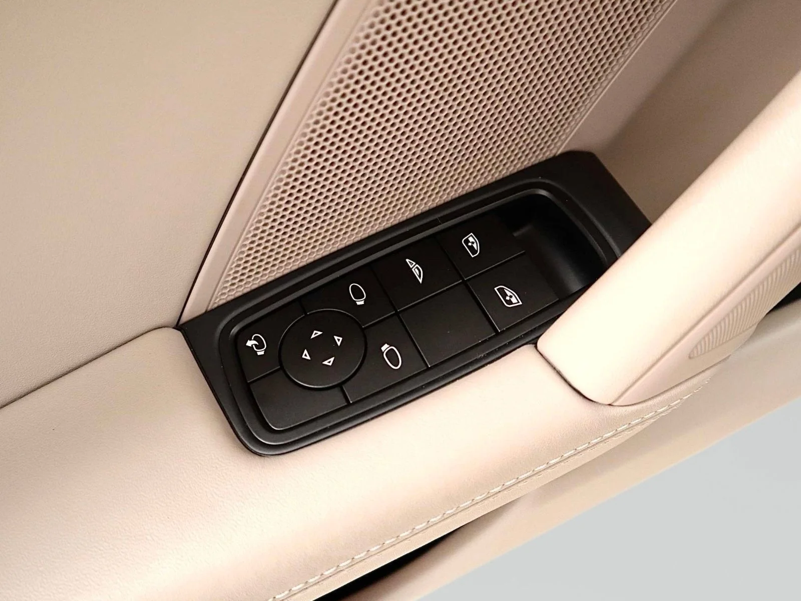 Used 2026 Ice Grey Metallic Porsche Carrera S image 18
