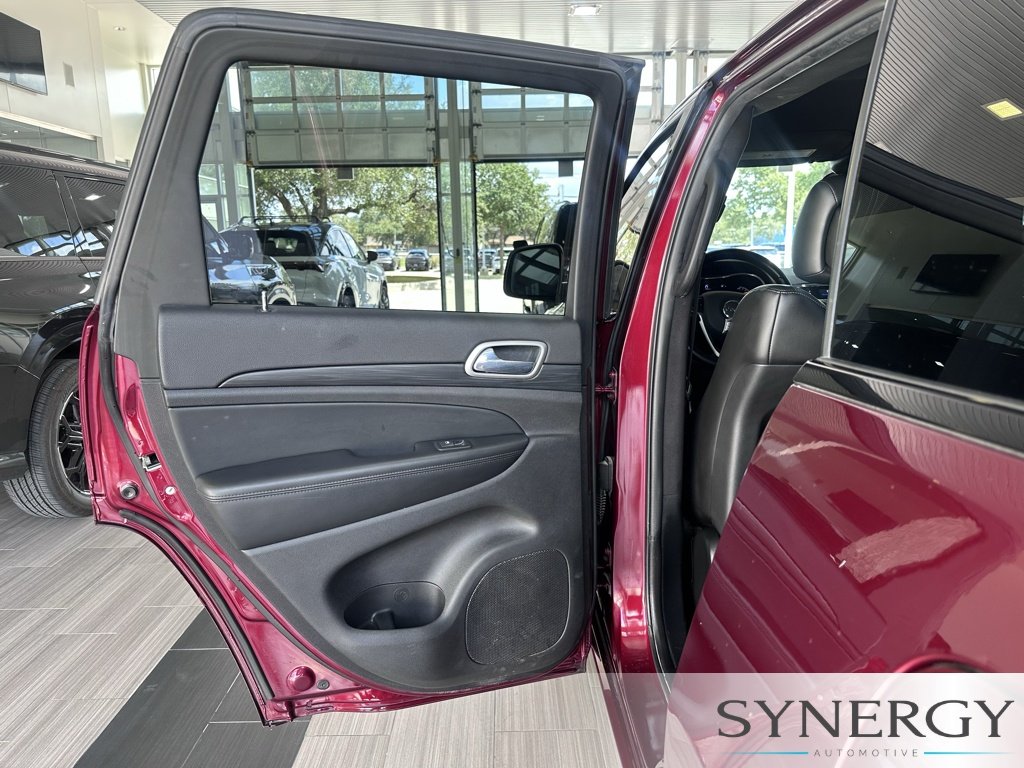 Used 2020 Velvet Red Pearlcoat Jeep Altitude image 26