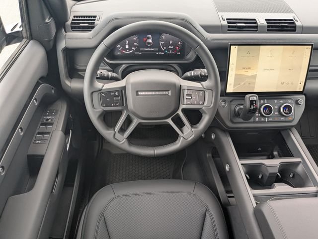 New 2026 Santorini Black Land Rover X-Dynamic SE image 17