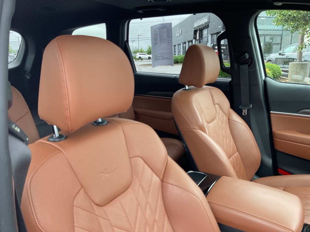 Used 2025 Glacial White Pearl Kia EX X-Line image 13