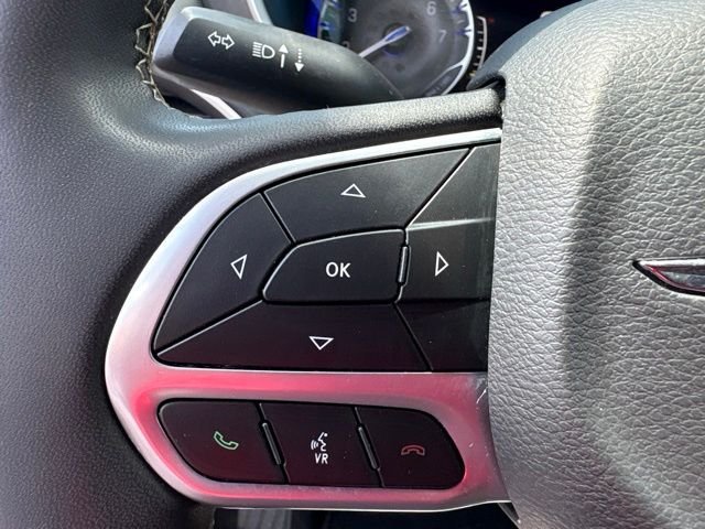 Used 2024 Black Chrysler Touring L image 20