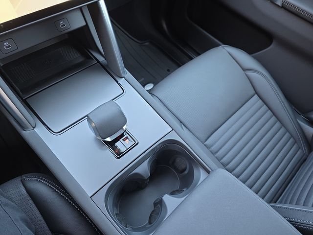 New 2026 Fuji White LAND ROVER  image 18