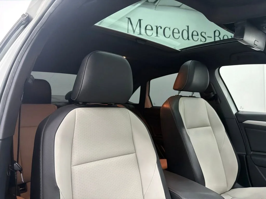 Used 2020 White Volkswagen R-Line image 29