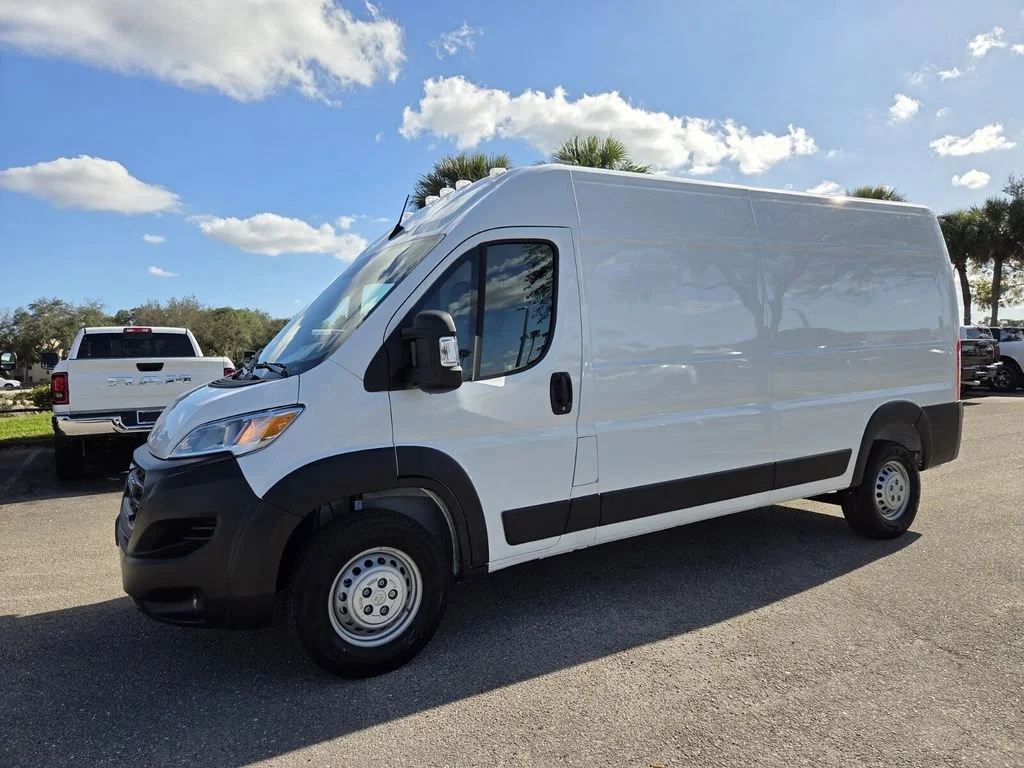 New 2026 Bright White Clear-Coat Exterior Paint RAM Tradesman image 2