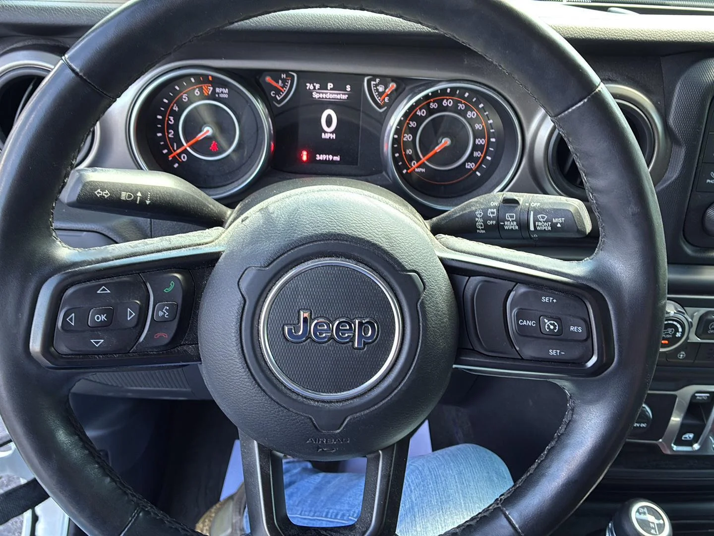 Used 2018 Bright White Clearcoat Jeep Sport S image 10