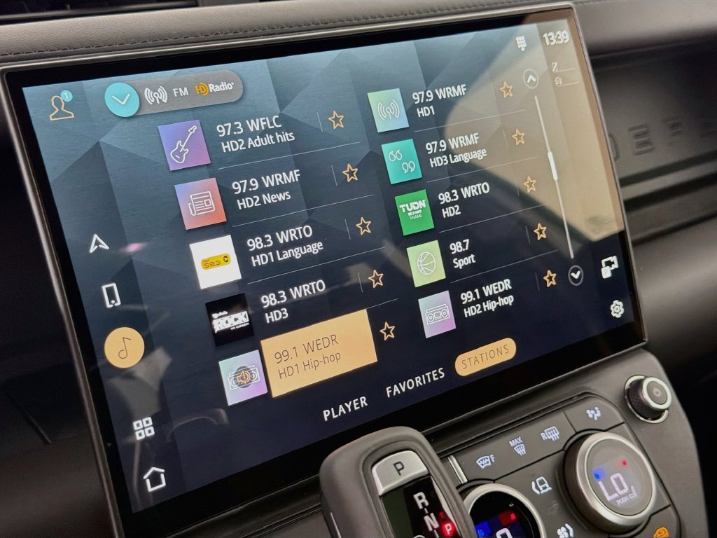 New 2026 Borasco Grey Land Rover X-Dynamic SE image 15