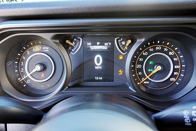 New 2026 Bright White Clear-Coat Exterior Paint Jeep Sport S image 38