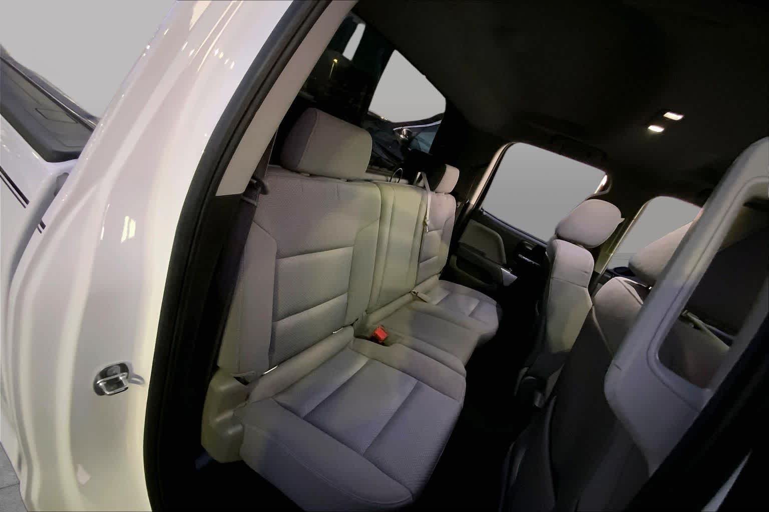 Used 2014 Summit White Chevrolet LT image 17