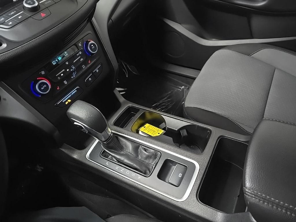 Used 2019 Silver Ford SE image 30