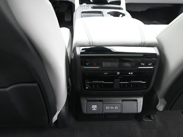 Used 2025  Acura Technology Package image 15