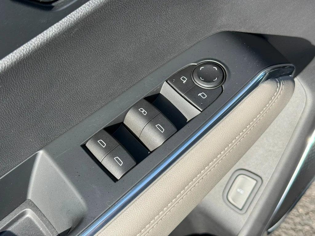 2026 GMC Acadia Elevation - Photo 20