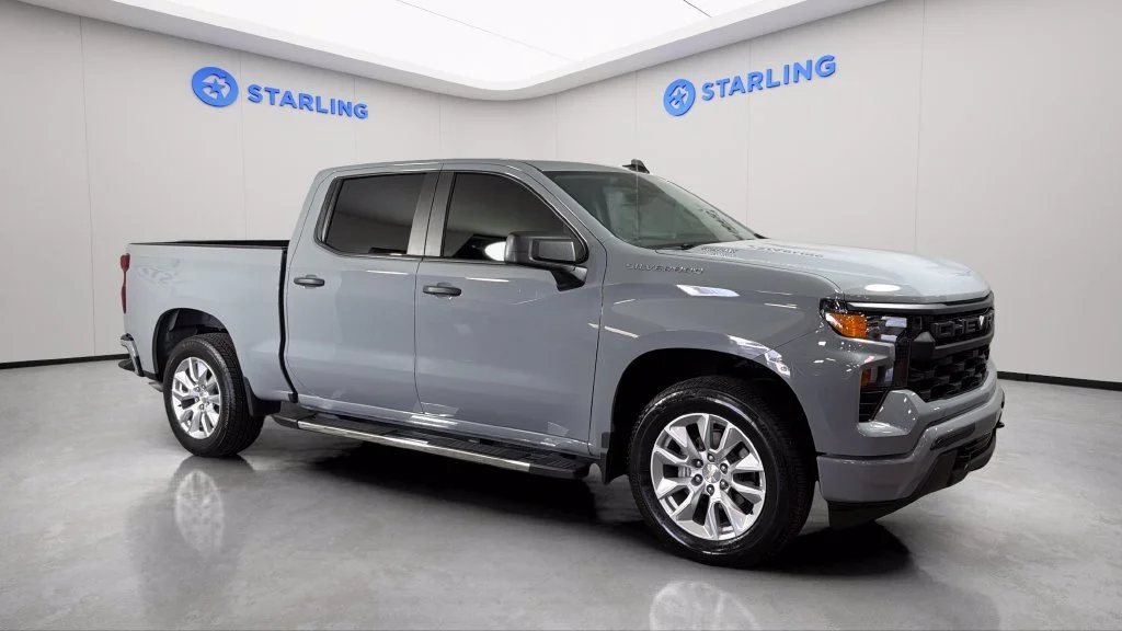 Used 2025 Slate Gray Metallic Chevrolet Custom image 14