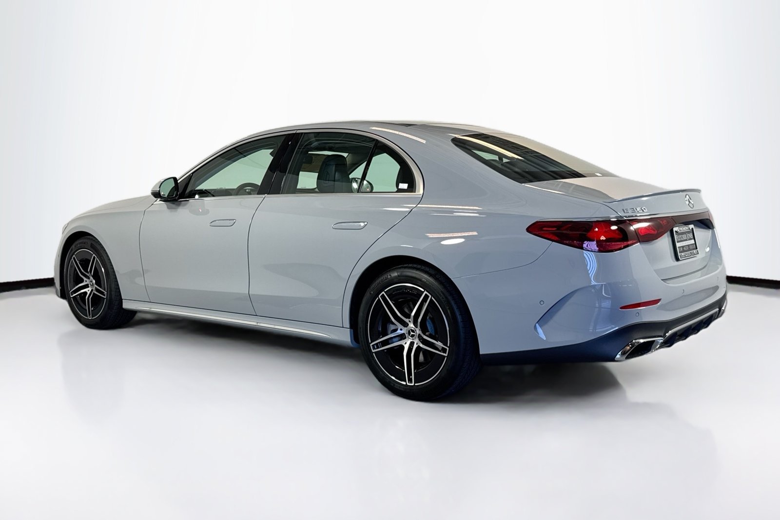 New 2026 MANUFAKTUR Alpine Grey Mercedes-Benz E 350 image 7