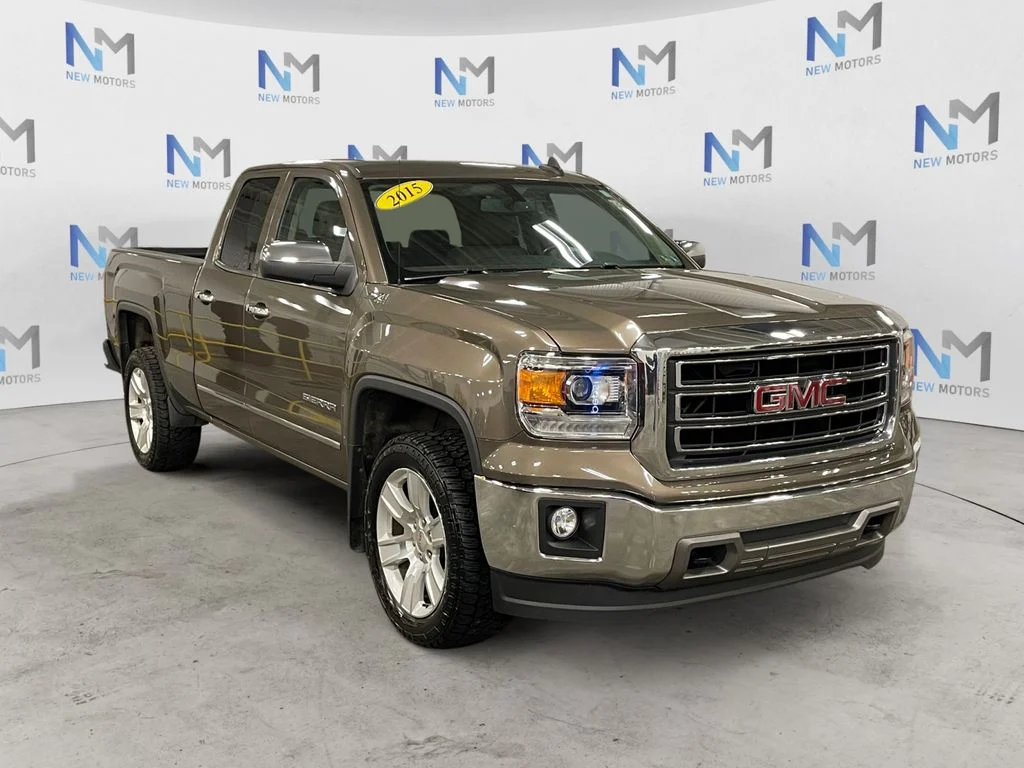 Used 2015 Bronze Alloy Metallic GMC SLT image 7