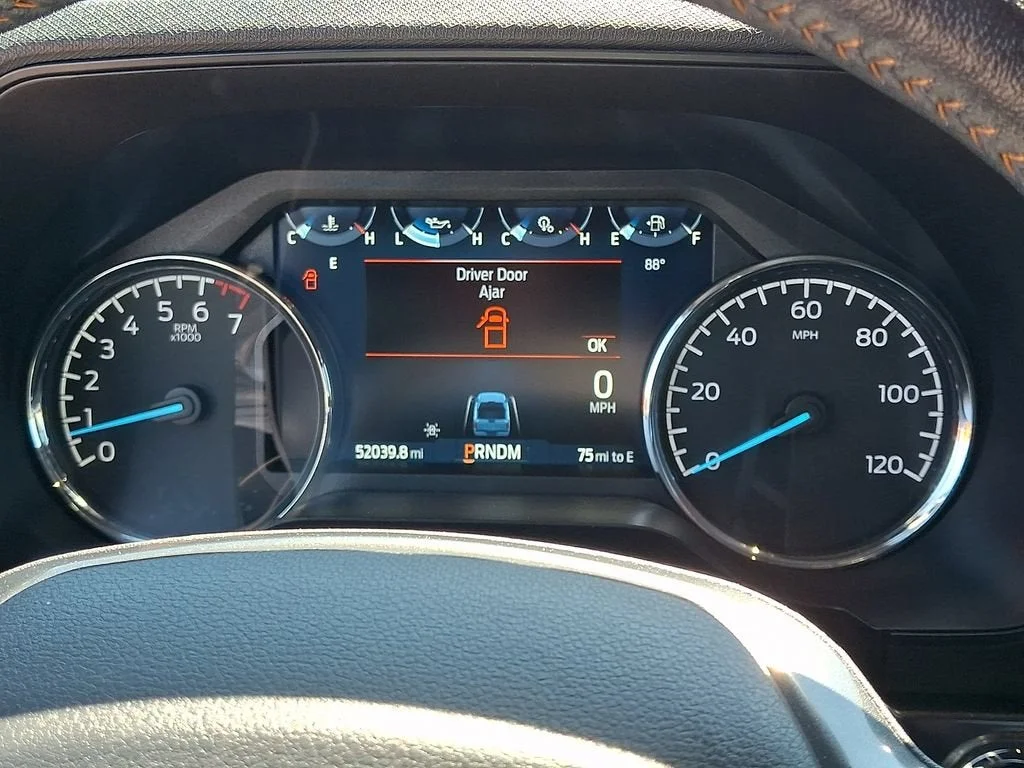 Used 2022  Ford XL image 60