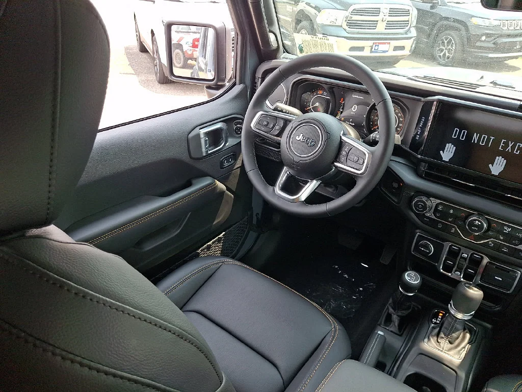 New 2026 Anvil Clear-Coat Exterior Paint Jeep Sahara image 10