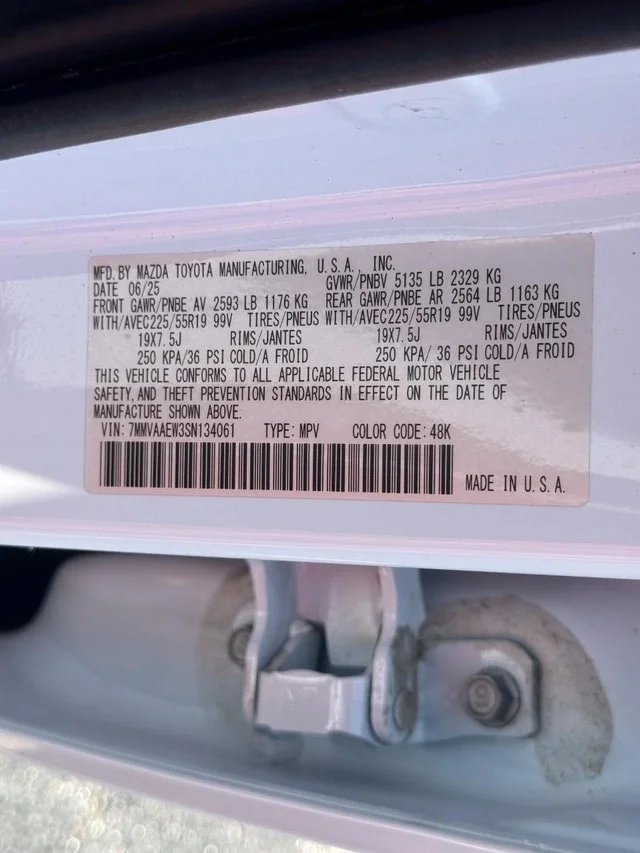 Used 2025 Wind Chill Pearl Mazda Premium Plus image 28
