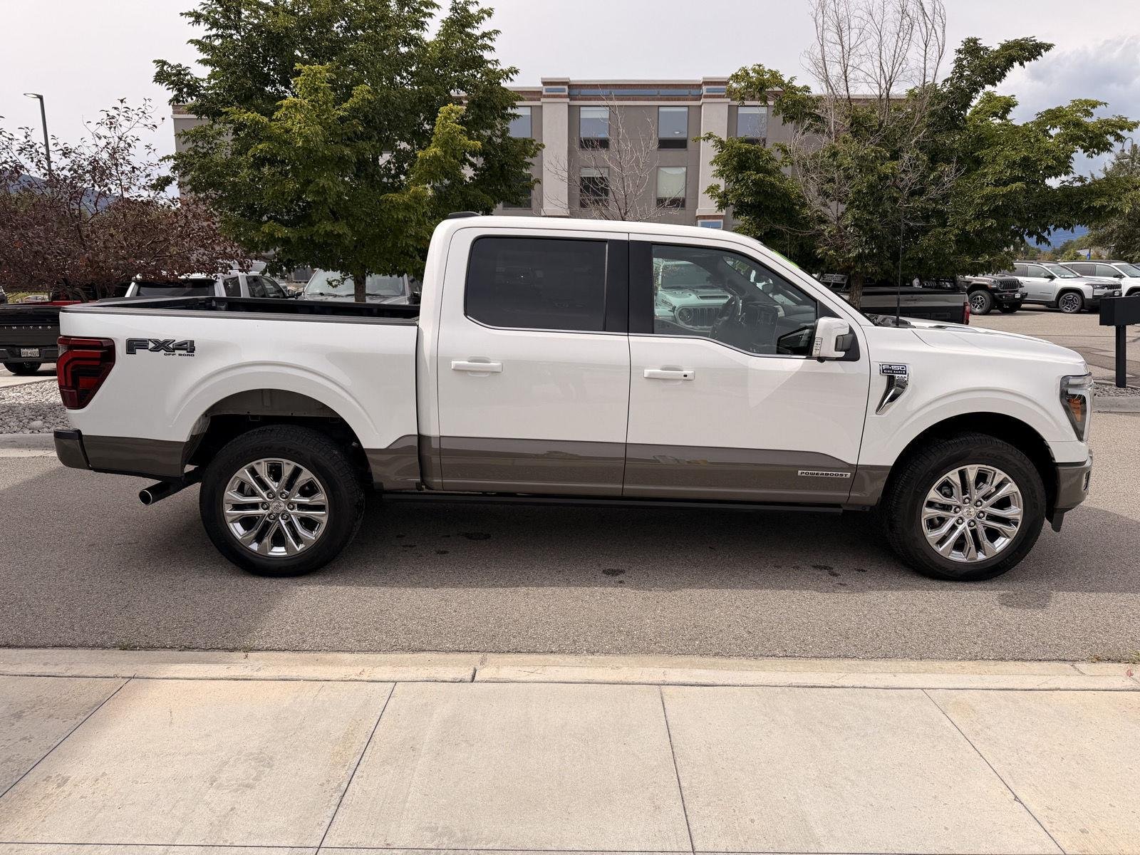 Used 2025 Star White Metallic Tri-Coat/Marsh Gray Ford King Ranch image 7