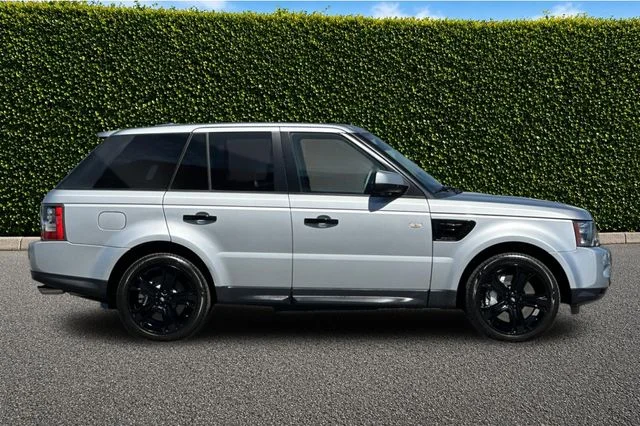 Used 2011 Stornoway Gray Land Rover Supercharged image 2