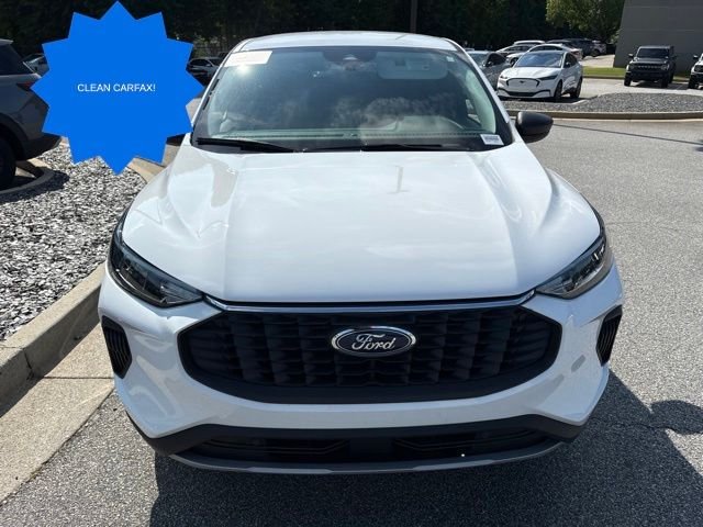 Used 2025 White Ford Active image 3