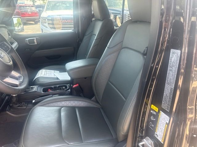 Used 2024 Black Jeep High Altitude 4xe image 12