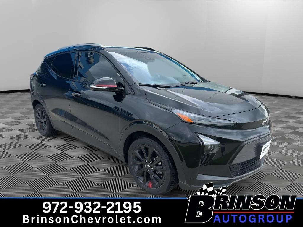 Used 2023 Mosaic Black Metallic Chevrolet LT image 3