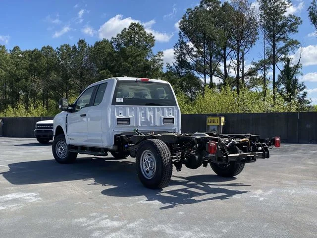 New 2026 Oxford White Ford F-250® XL image 5