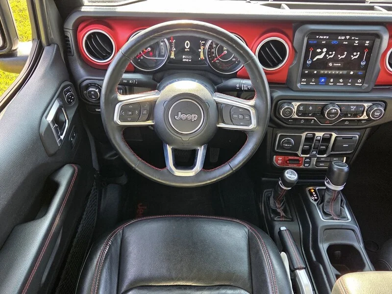 Used 2020 Gray Clearcoat JEEP RUBICON image 7