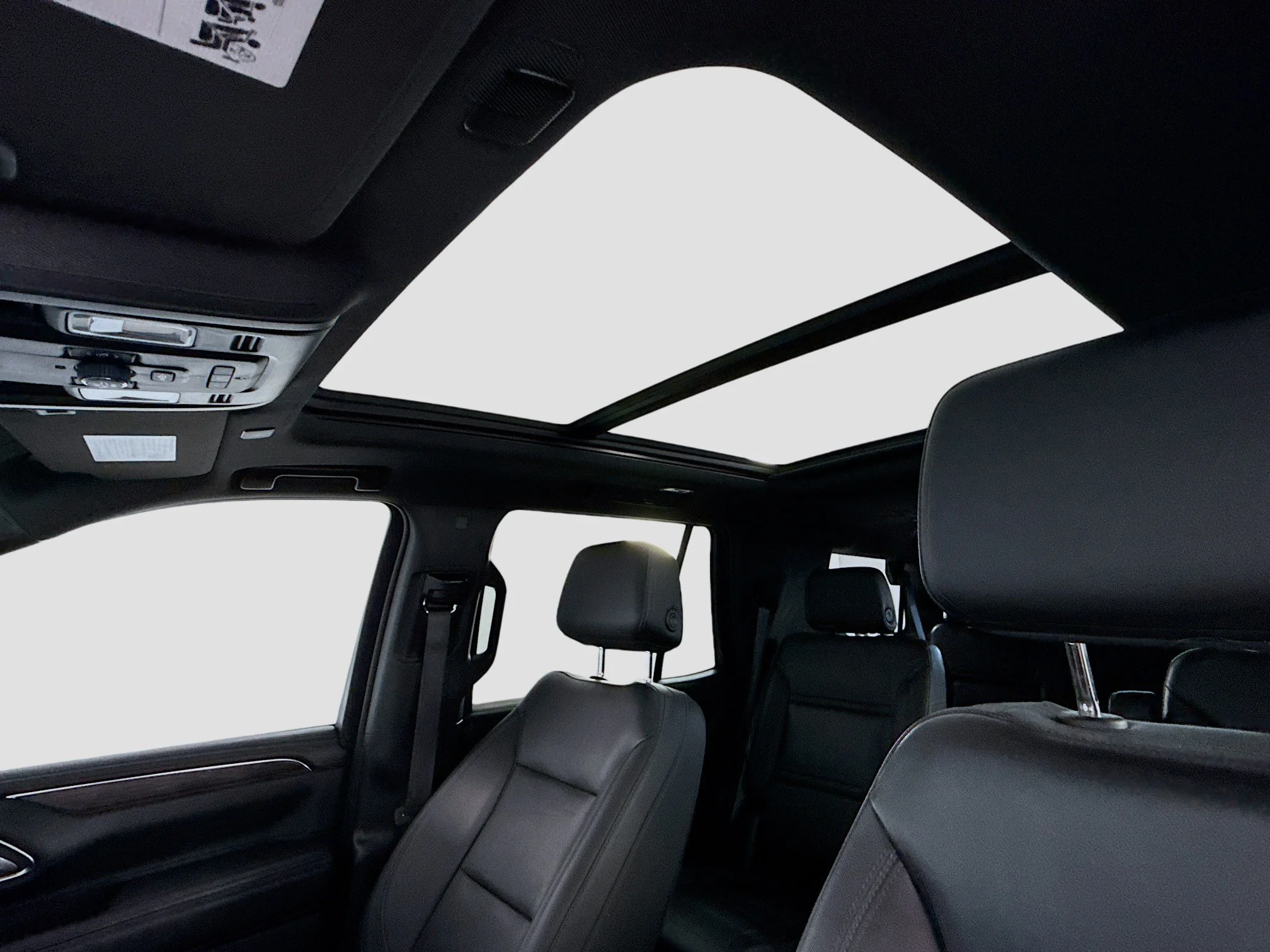 Used 2022 BLACK Chevrolet LT image 24