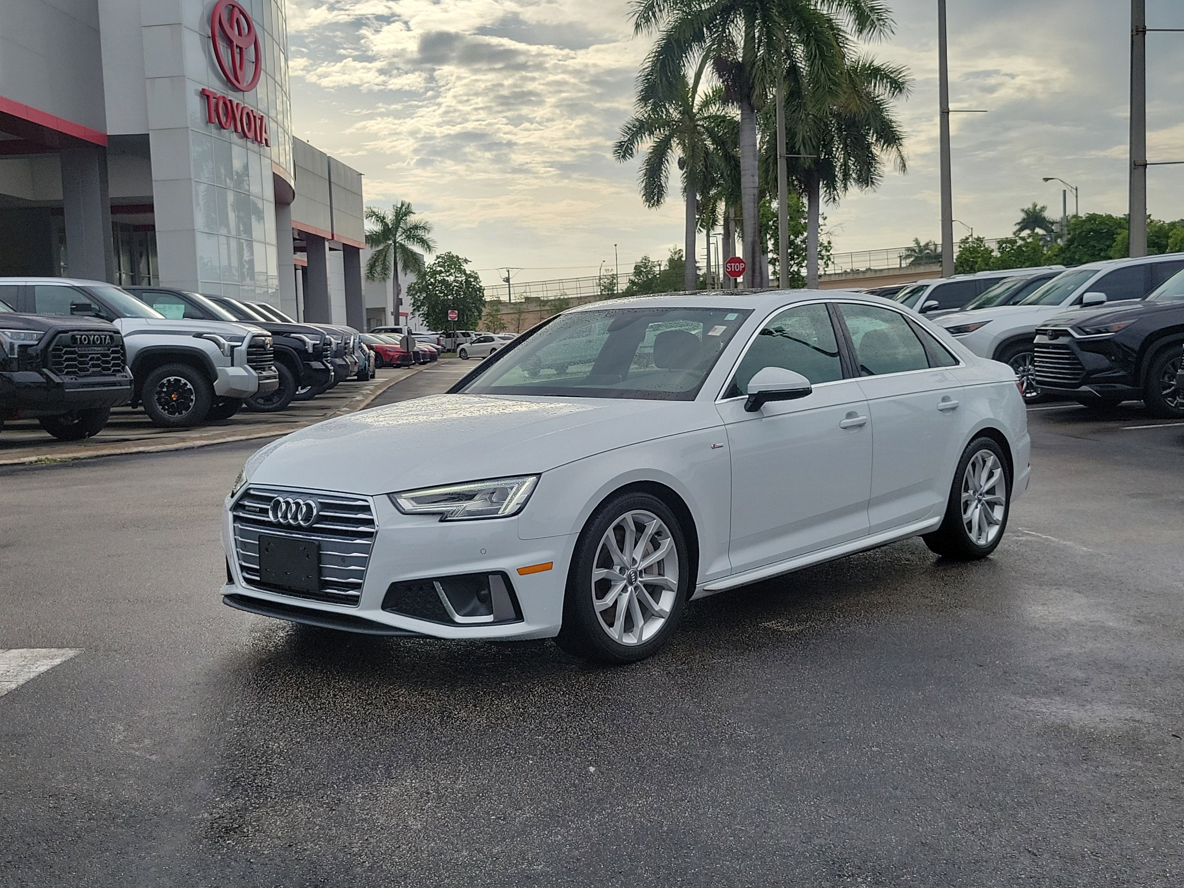 2019 Audi A4 2.0T quattro S tronic Premium Plus's photo