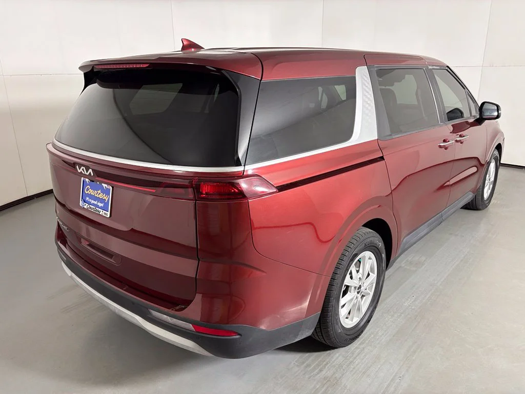 Used 2022 Red Kia LXS image 8