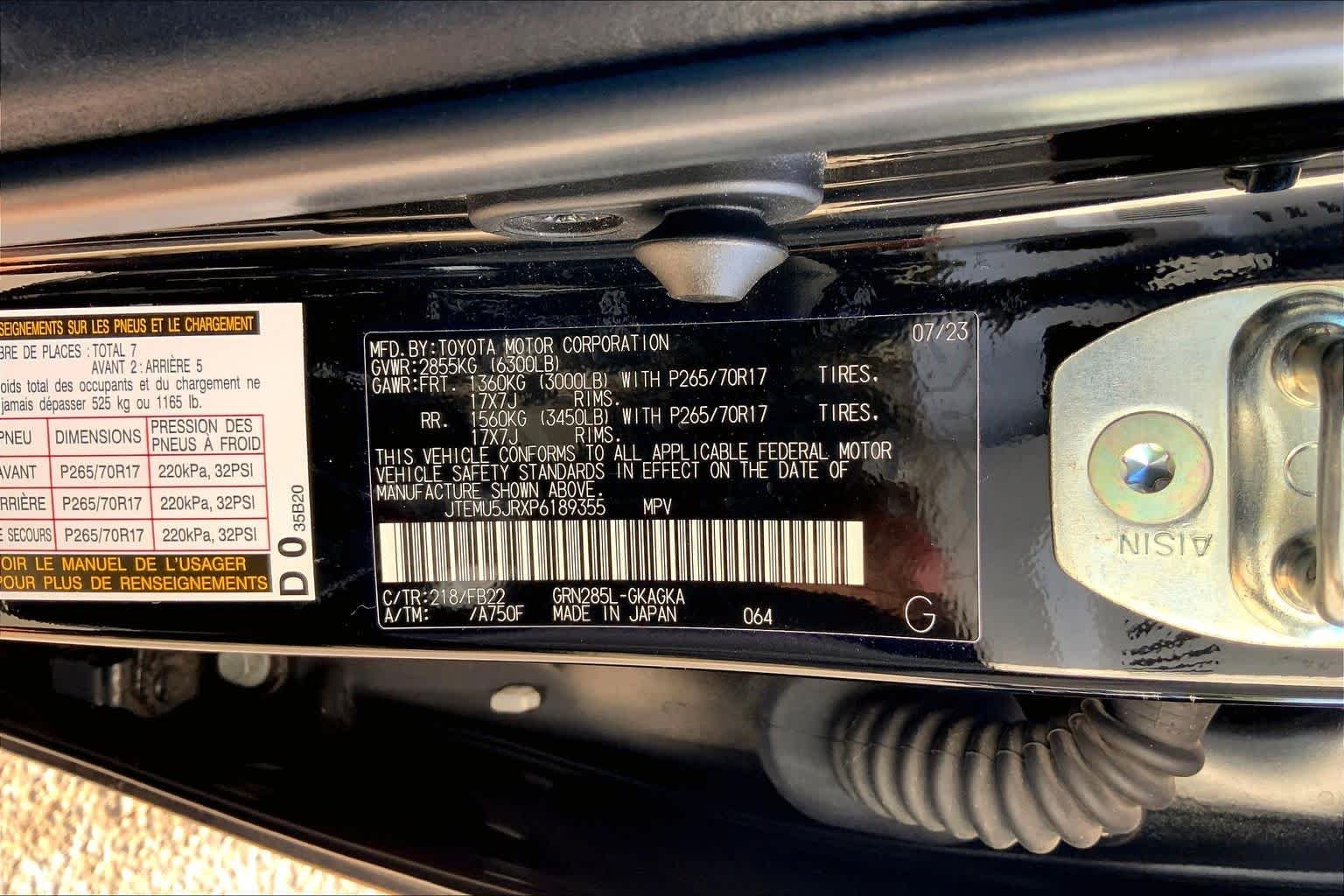 Used 2023 Midnight Black Metallic Toyota SR5 image 34
