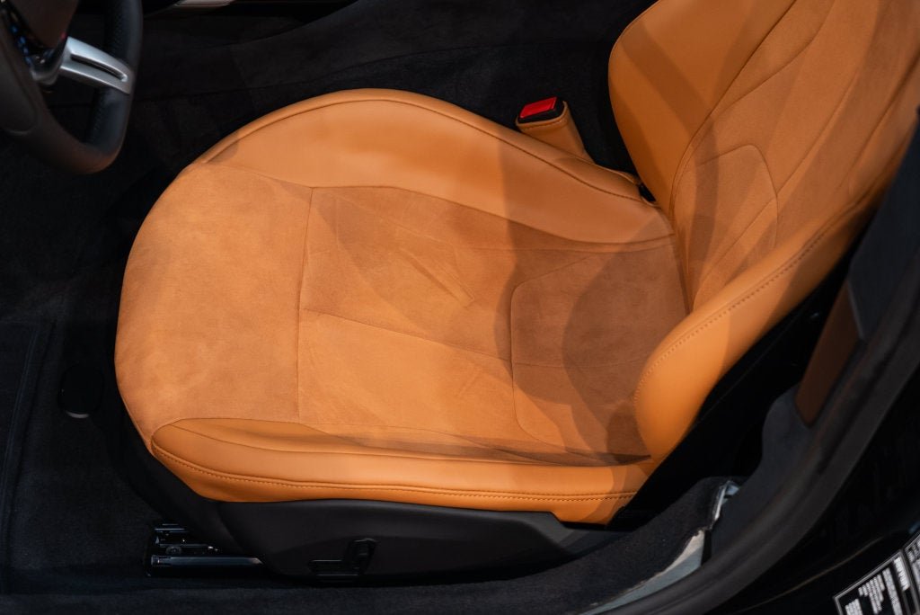 Used 2026 Nero Ferrari Base image 27