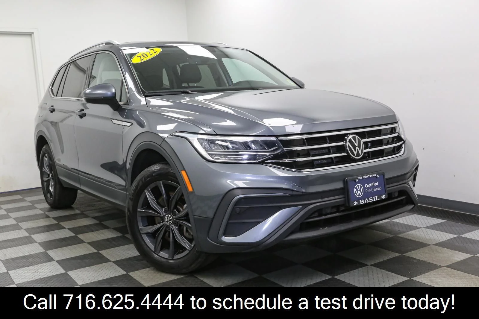Used 2022 Platinum Gray Metallic Volkswagen SE image 2