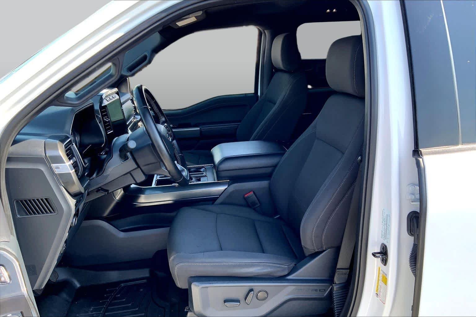Used 2023 Oxford White Ford XLT image 8