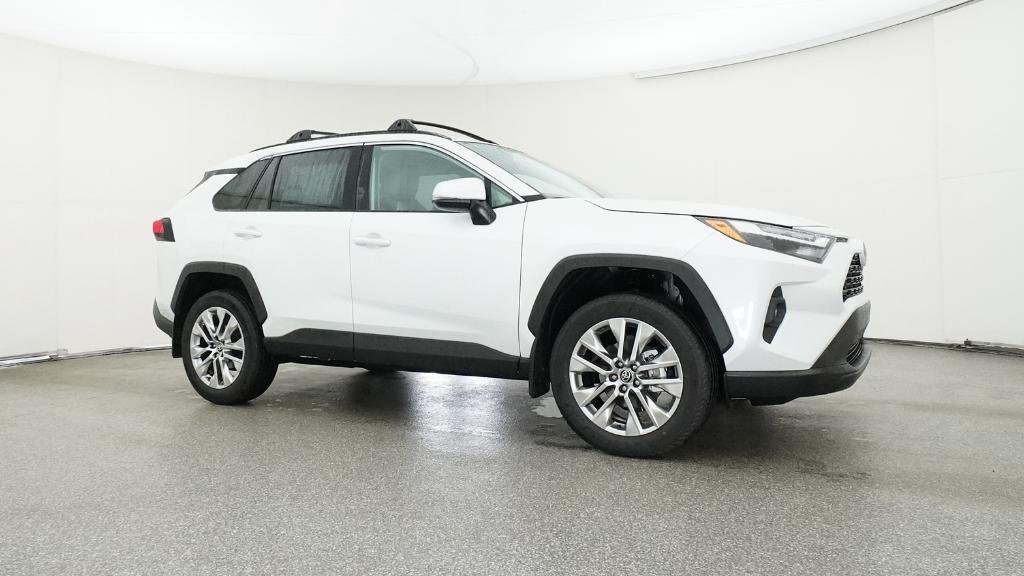 Certified Used 2025 Pearl Toyota XLE Premium image 52