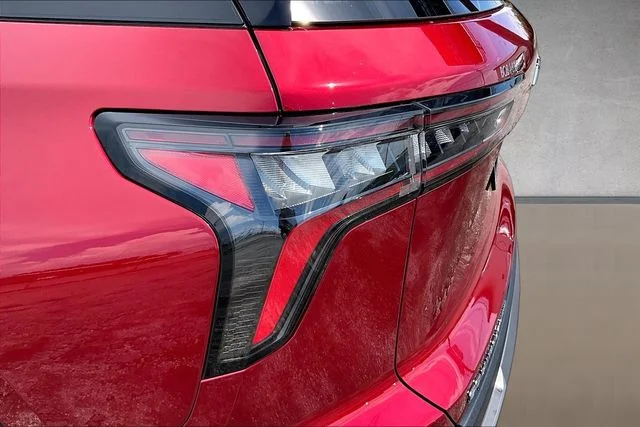 Used 2025 Red Chevrolet LT image 29