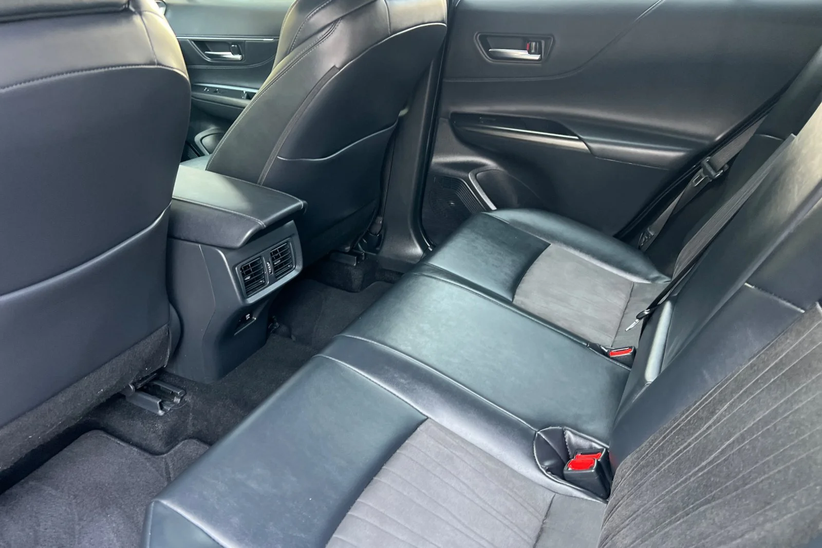 Used 2021 Coastal Gray Metallic Toyota XLE image 12