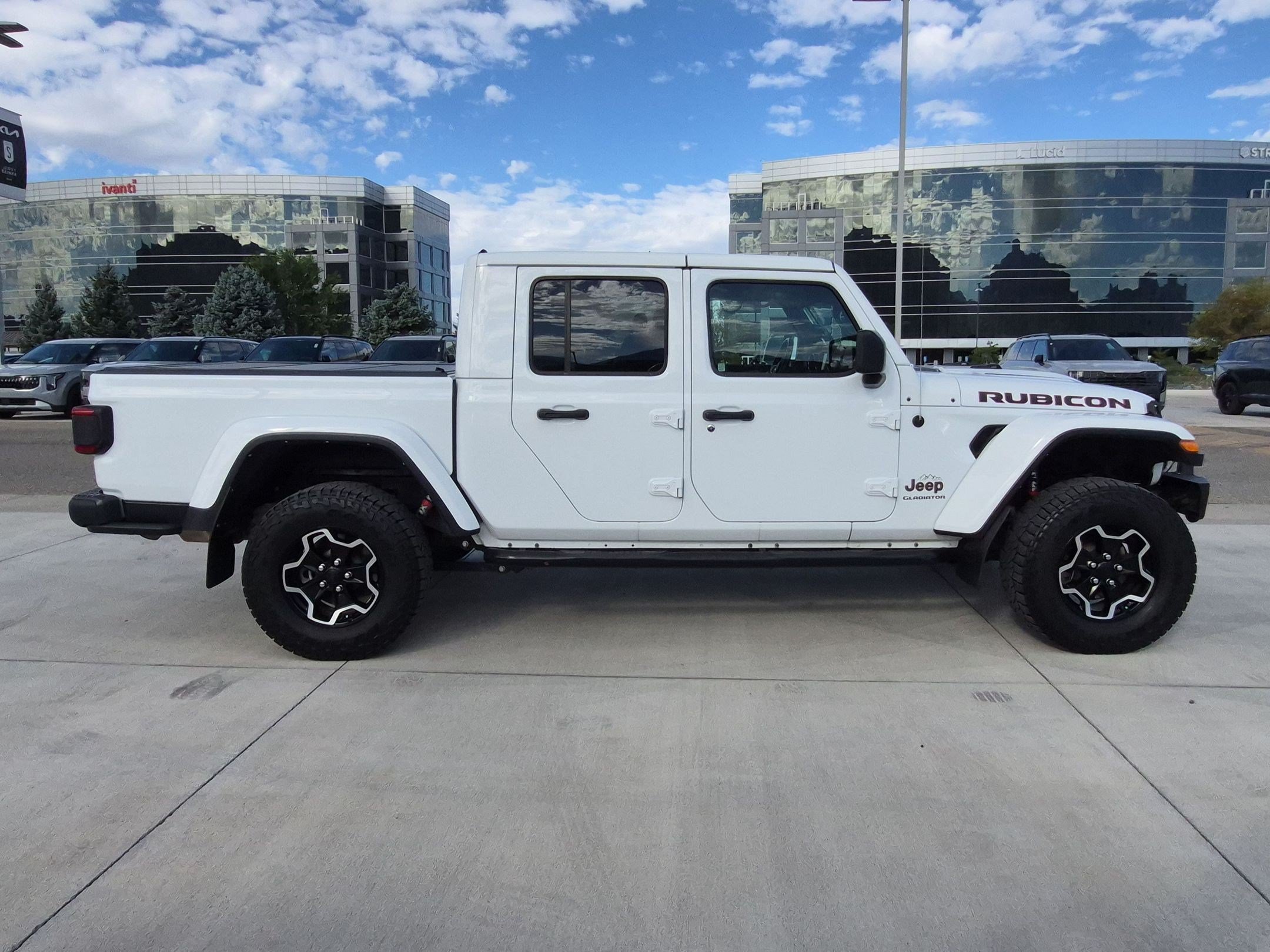 Certified Used 2021 Bright White Clearcoat Jeep Rubicon image 7