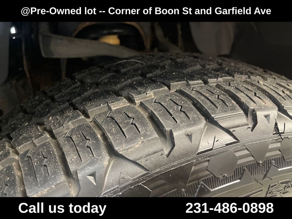 Used 2010 Blue Ford FX4 image 12