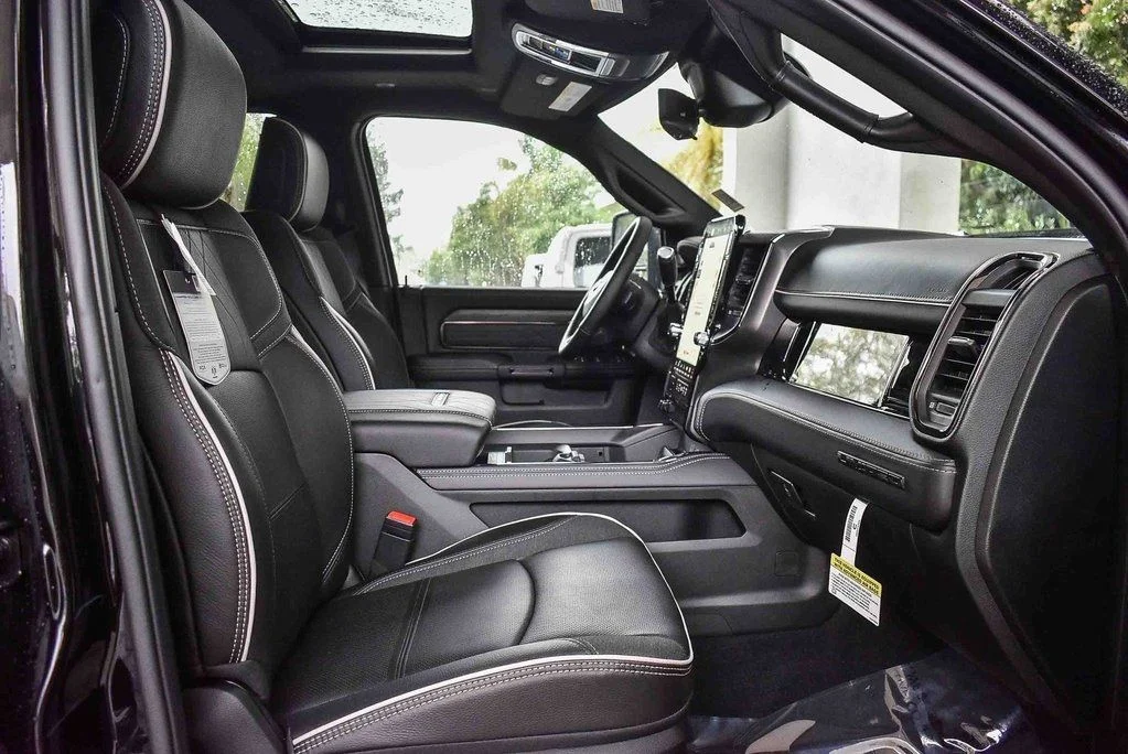 New 2026 Diamond Black Crystal Pearl-Coat Exterior Paint RAM Limited image 18