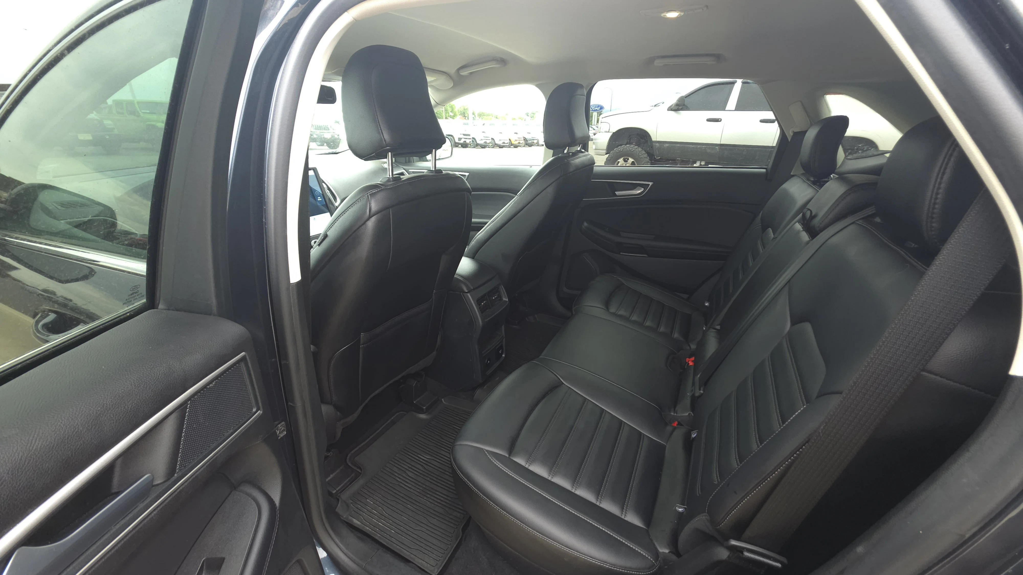 Used 2024 Blue Ford SEL image 21