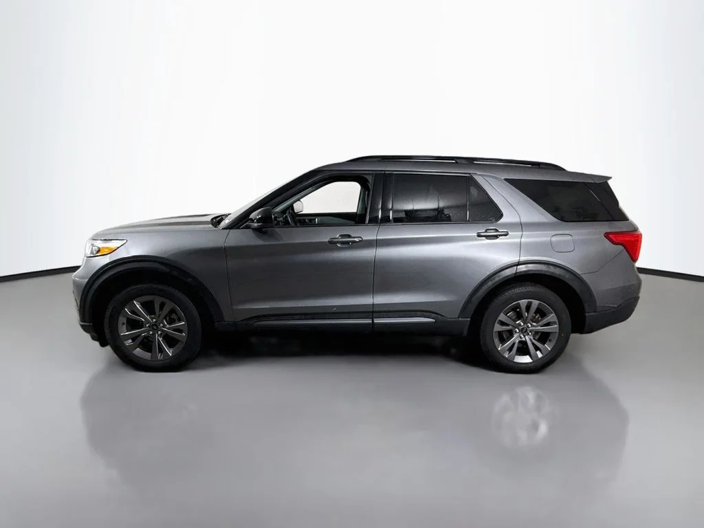 Certified Used 2023 Carbonized Gray Metallic Ford XLT image 9